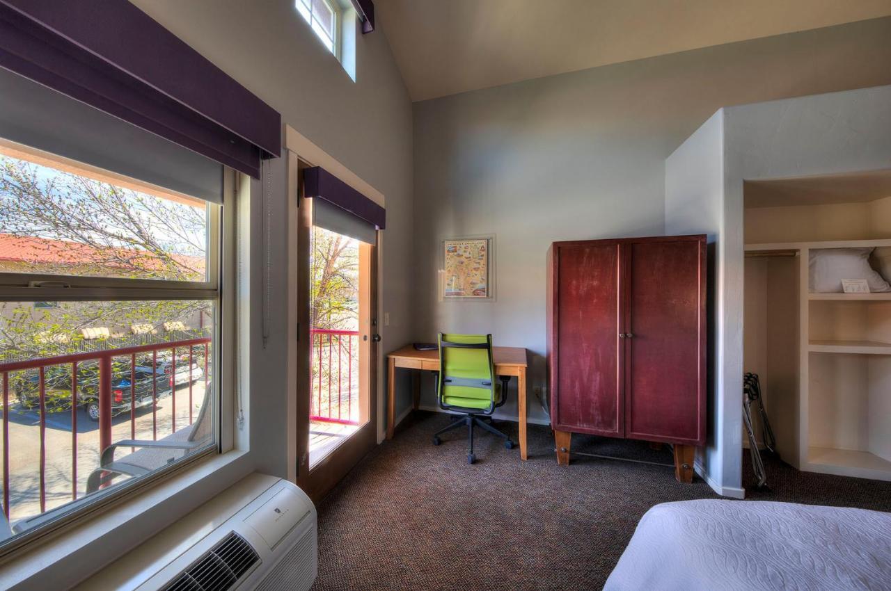 The Gonzo Inn Moab Bagian luar foto